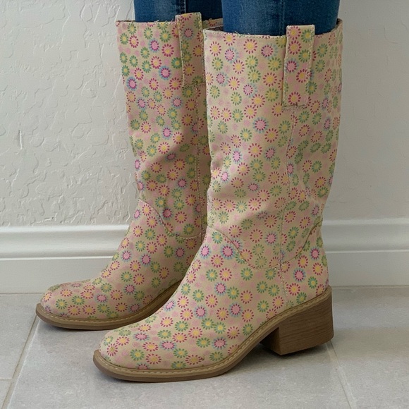 Sunny Daisies Square Toe Mid Calf Western Boots - Picture 6 of 8
